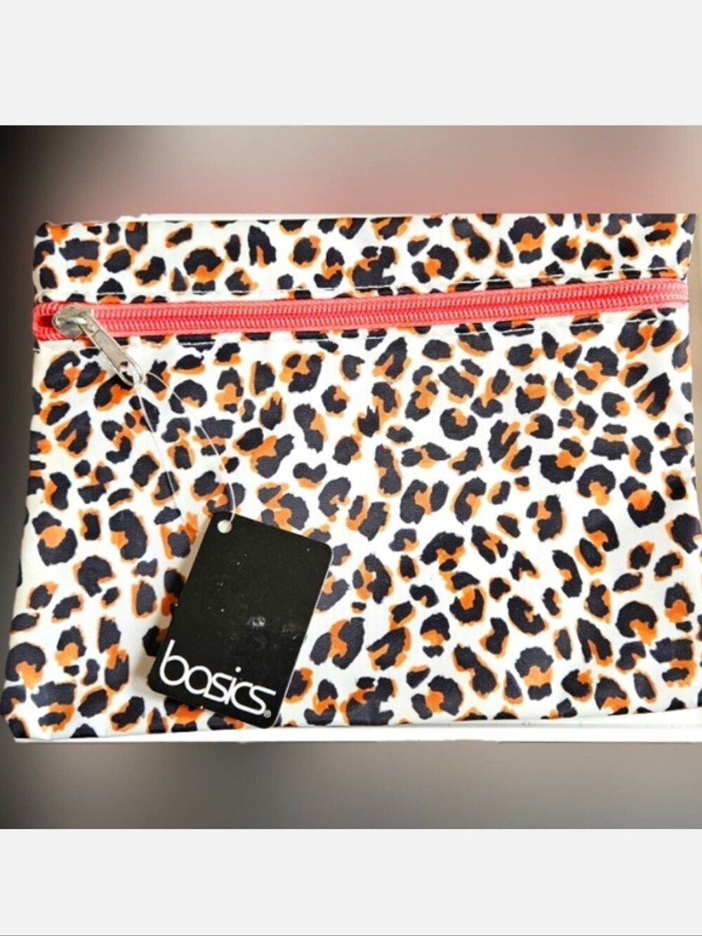 NWT BASICS ZIPPER COSMETIC POUCH: LEOPARD PRINT & PINK TRIM!